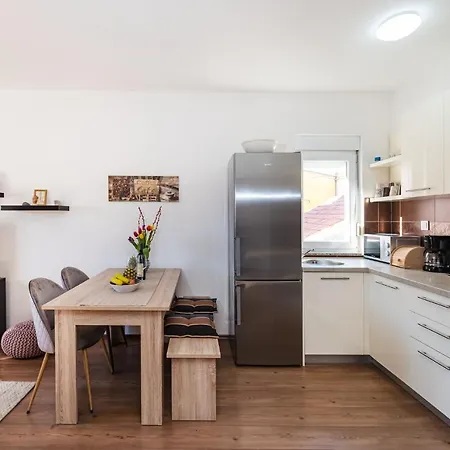 Apartment Karla Zadar